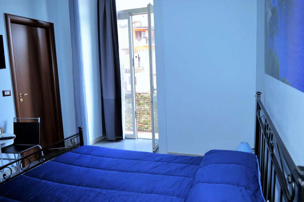 Napoli Station B&B — 5