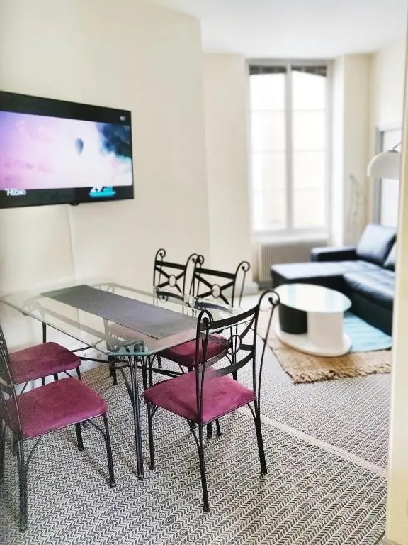 Afficher la photo 8 — Chez Fanny - appartement de qualité hypercentre Cahors