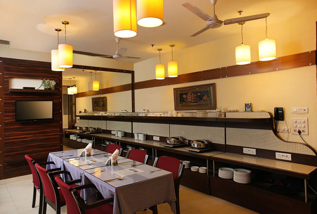 Food & Beverage
