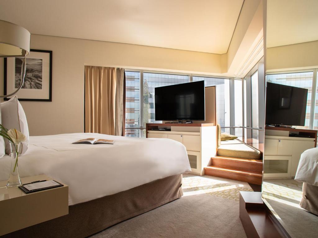 Jumeirah Emirates Towers