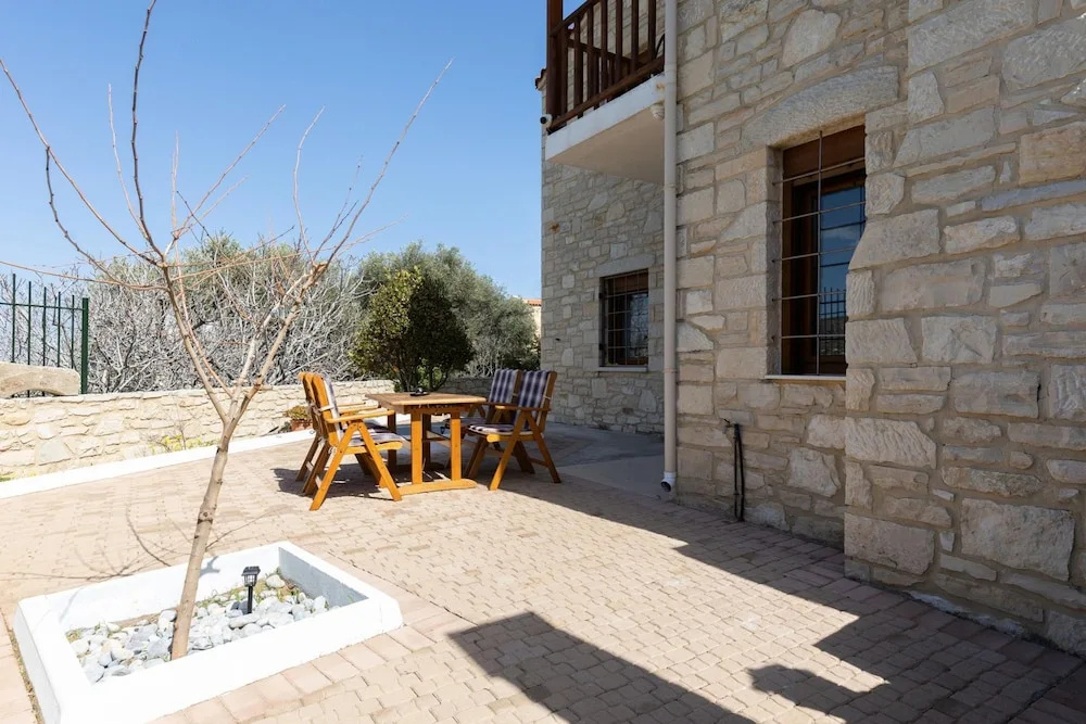 Sunstone Villa Mountainview — 2