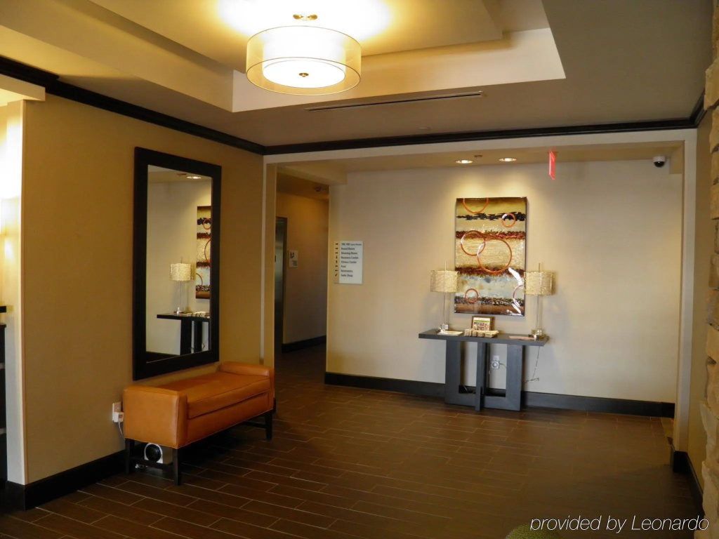 Lobby & Reception