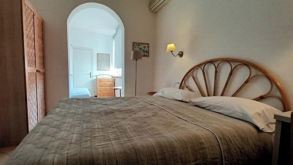 Classic Quadruple room