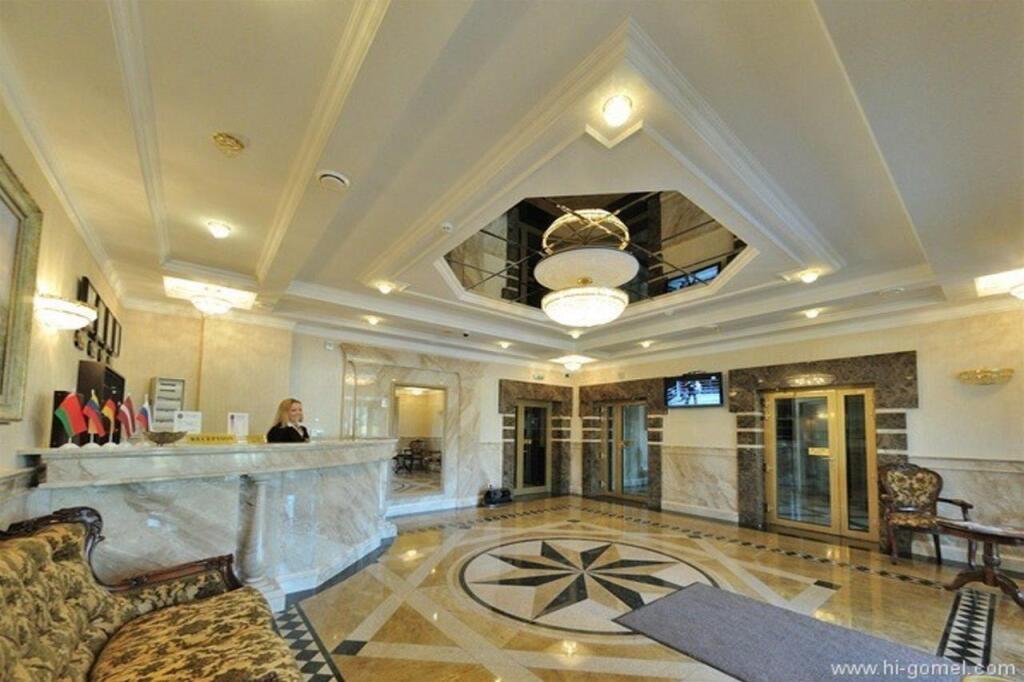 Замковый Парк-Отель — фото 2