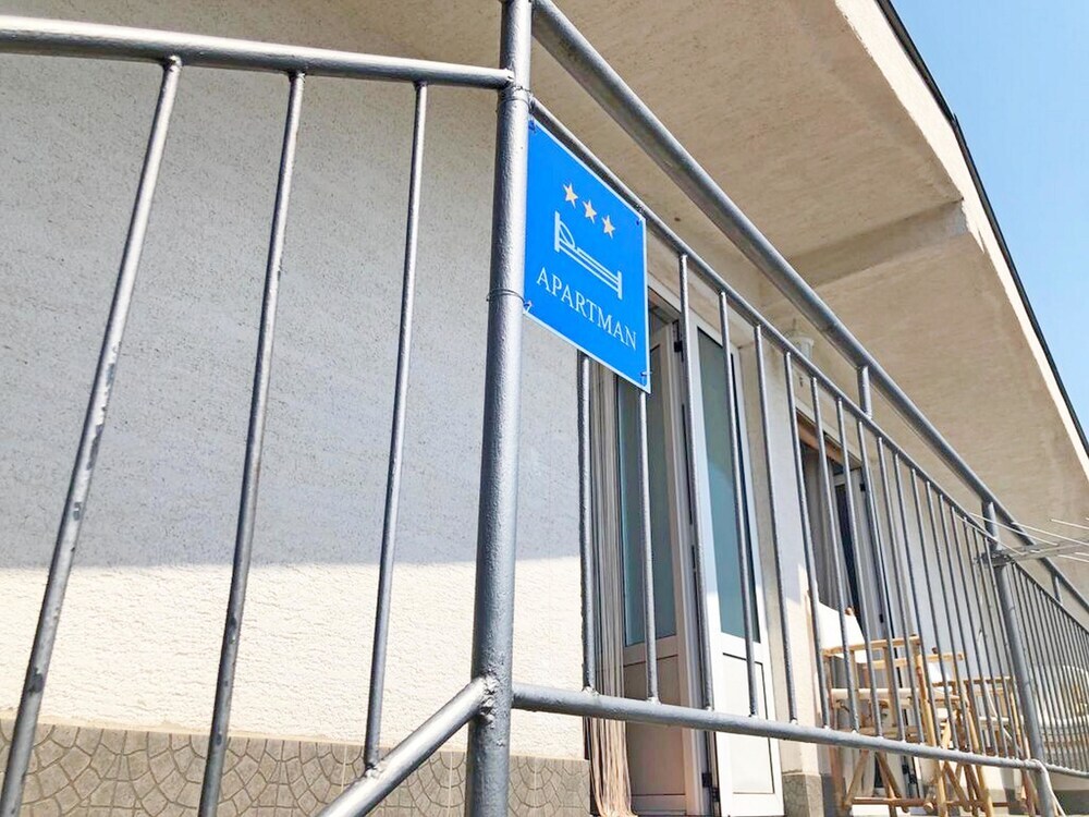 Отель Apartment Fortica в Карлобаг