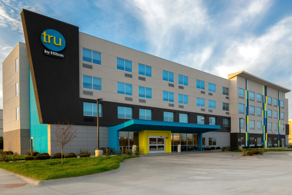 Tru By Hilton Anderson