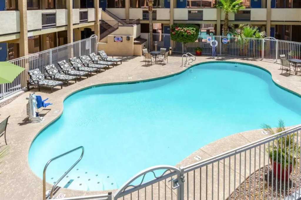 Hotel photo 12