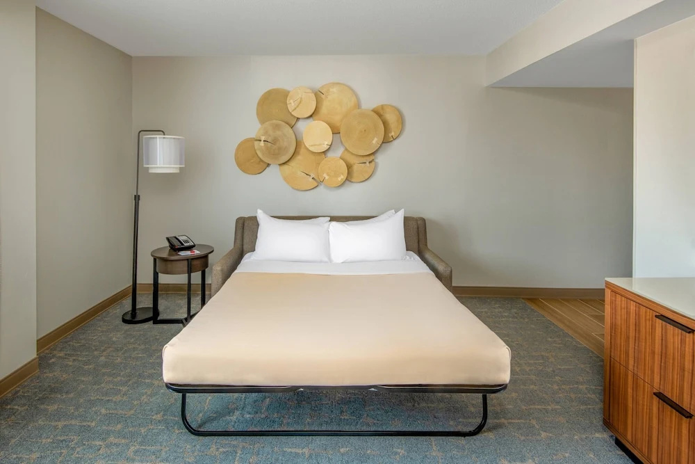 Double Club Suite (full double bed)