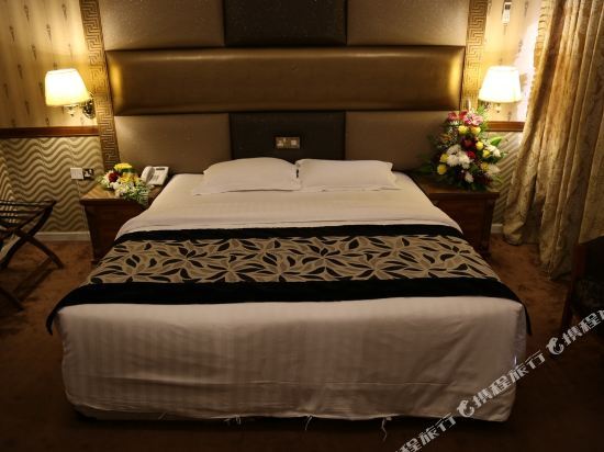 Dubai Palm Hotel