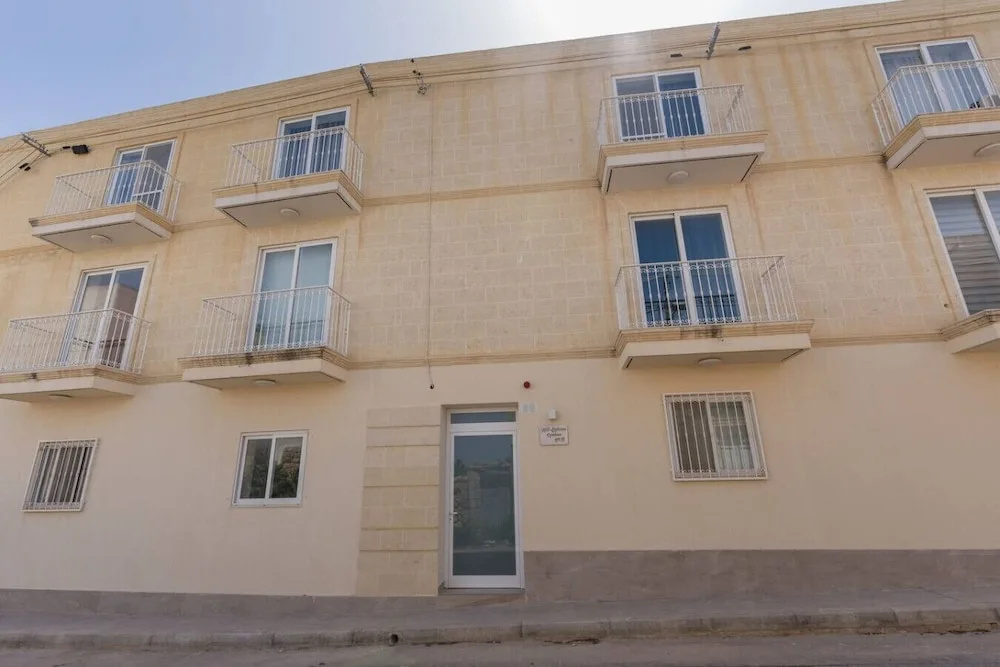 Property With Pool Access - Xaghra Near Marsalforn