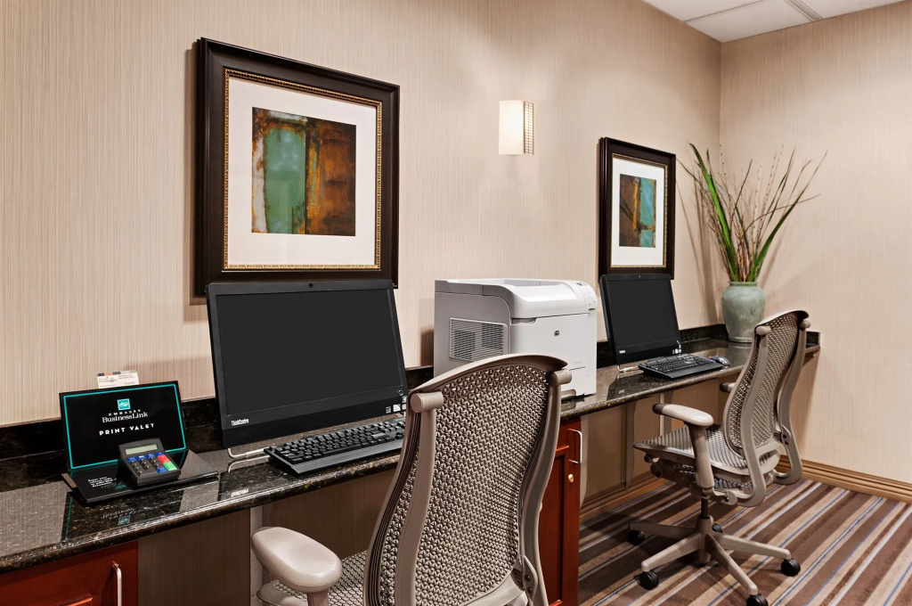Embassy Suites Kansas City Plaza - Général