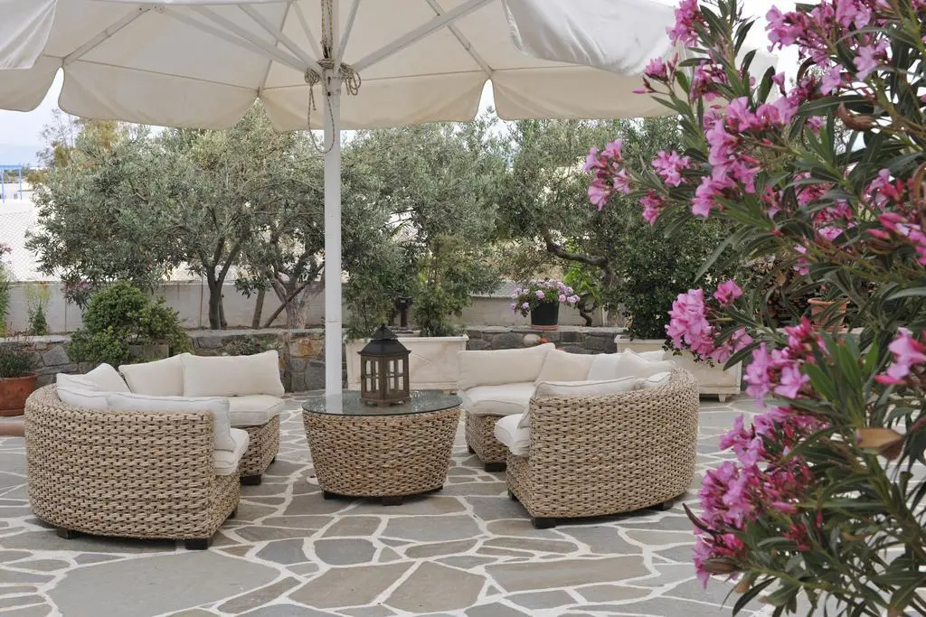 Lobby & Reception