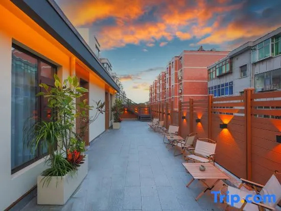 Positive gene e-sports hotel