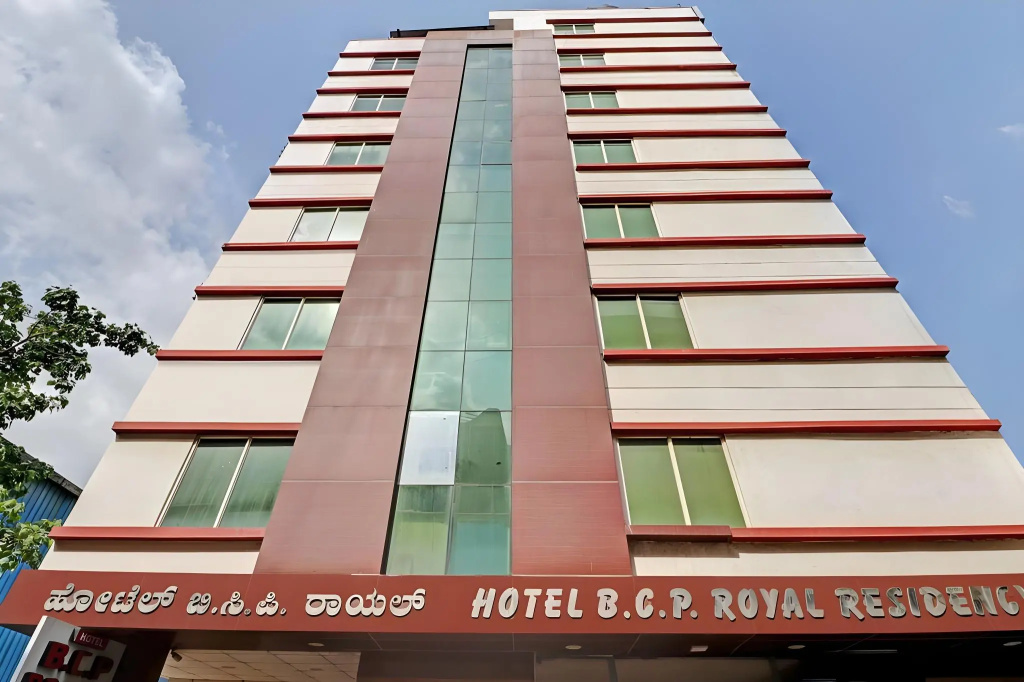 OYO 373 Hotel Grand Inn