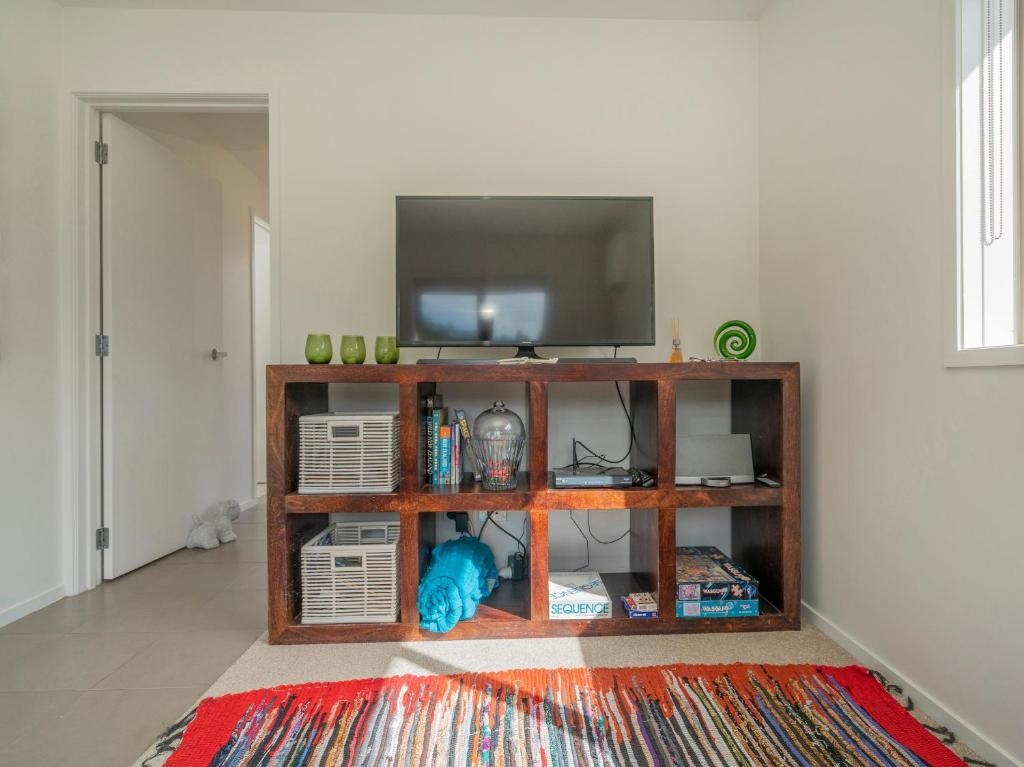 Sunny Days Retreat - Tairua Holiday Home