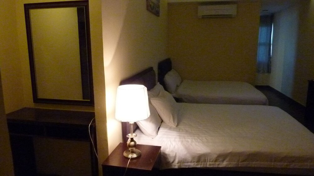 Dm Hotel