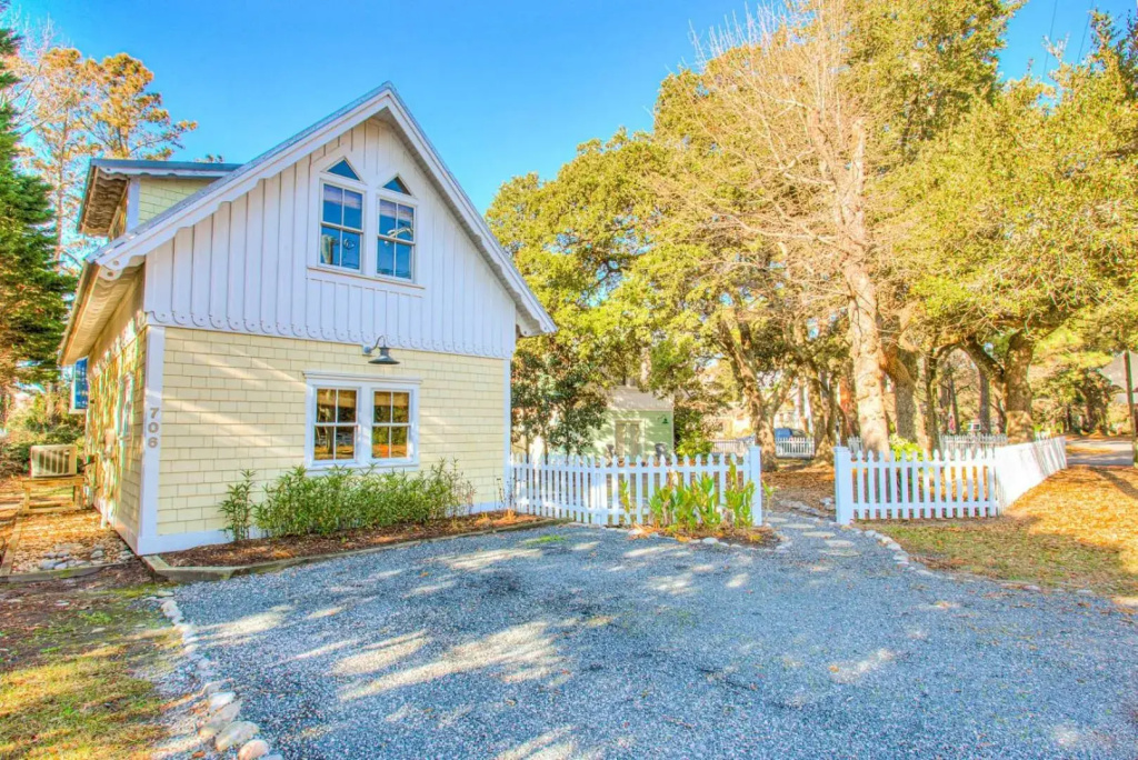 IC2 - Endless Summer Cottage
