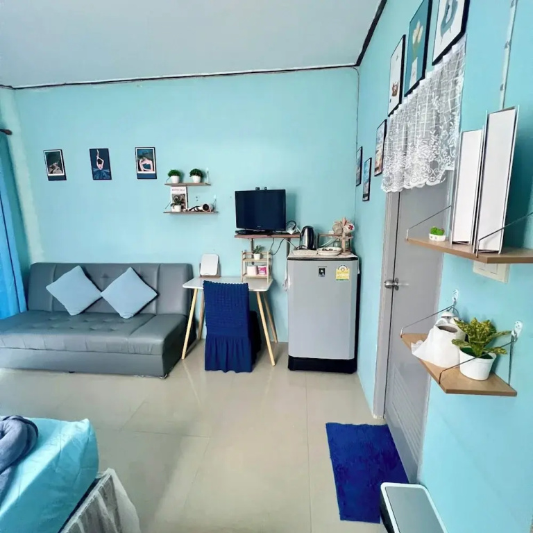 Standard Double room with balcony (full double bed)