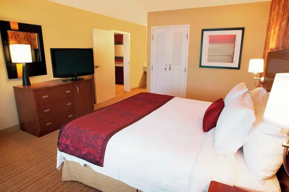 1 Bedroom Suite