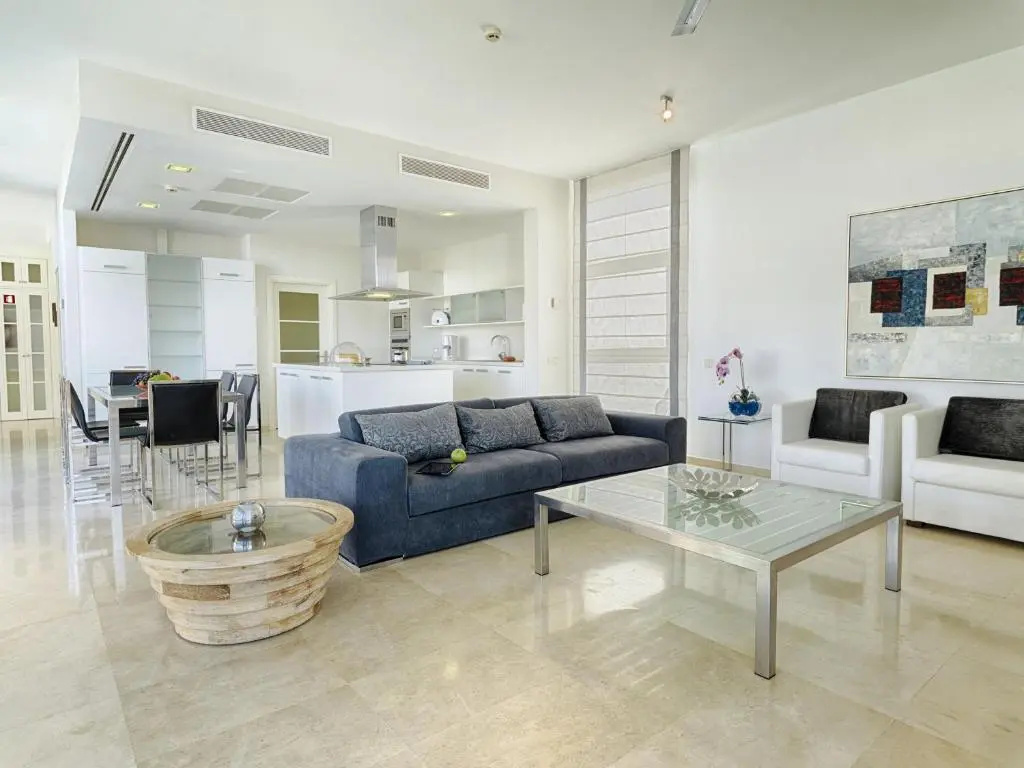 2 Bedrooms Villa