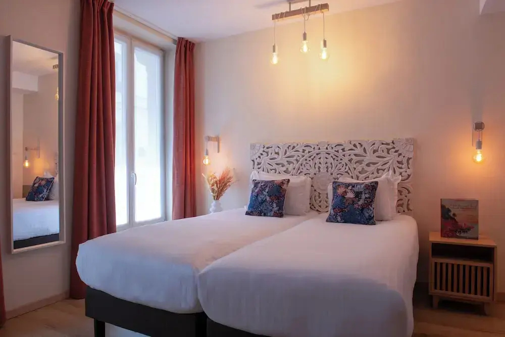 Standard Double room (full double bed)