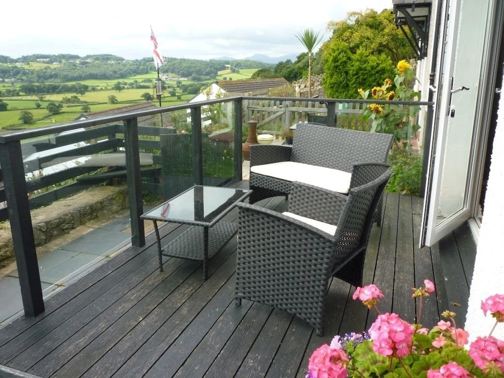 Balcony & Terrace