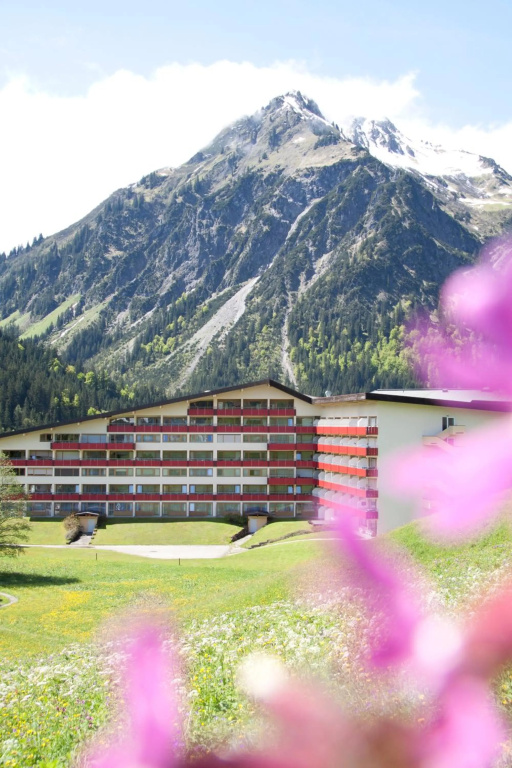 Aparthotel 333 mit Schwimmbad Kleinwalsertal