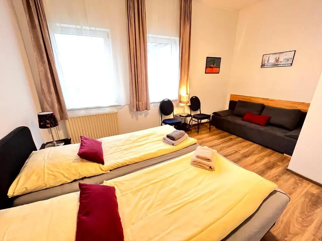 3 Bedrooms Apartment