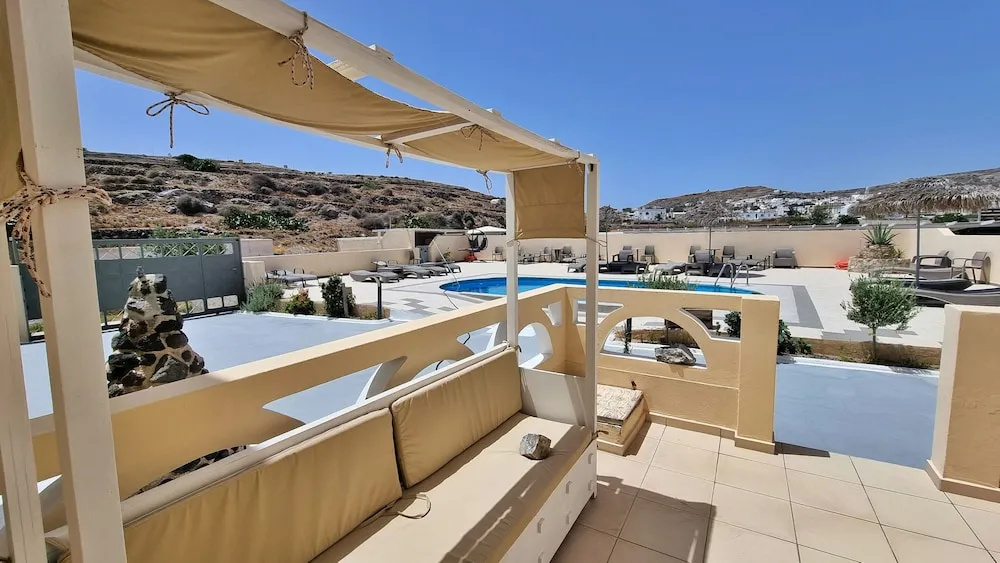 Leon Lux Apartments