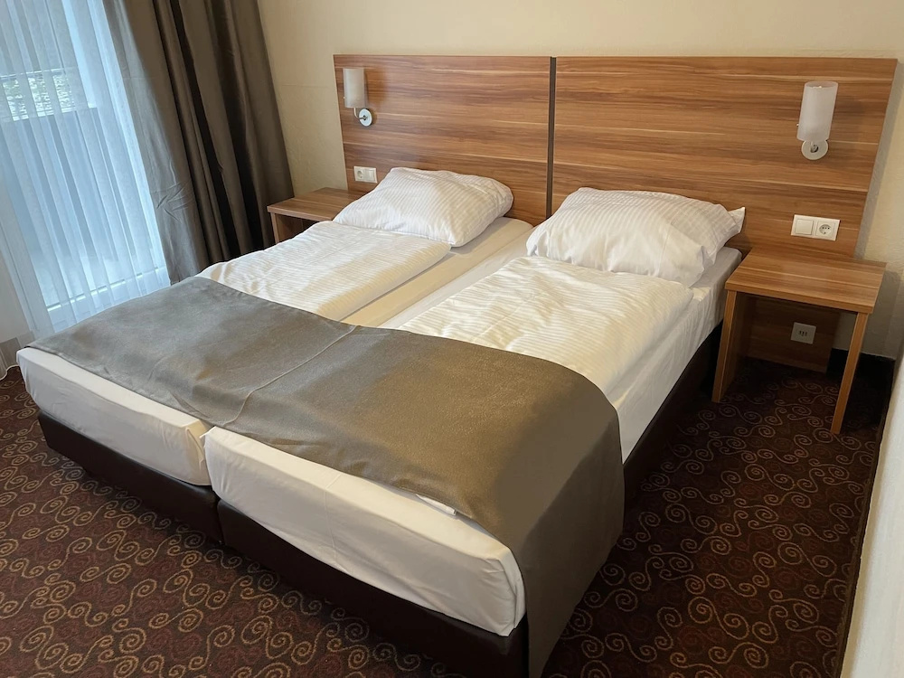 Hotel Schlangenbader Hof — 2