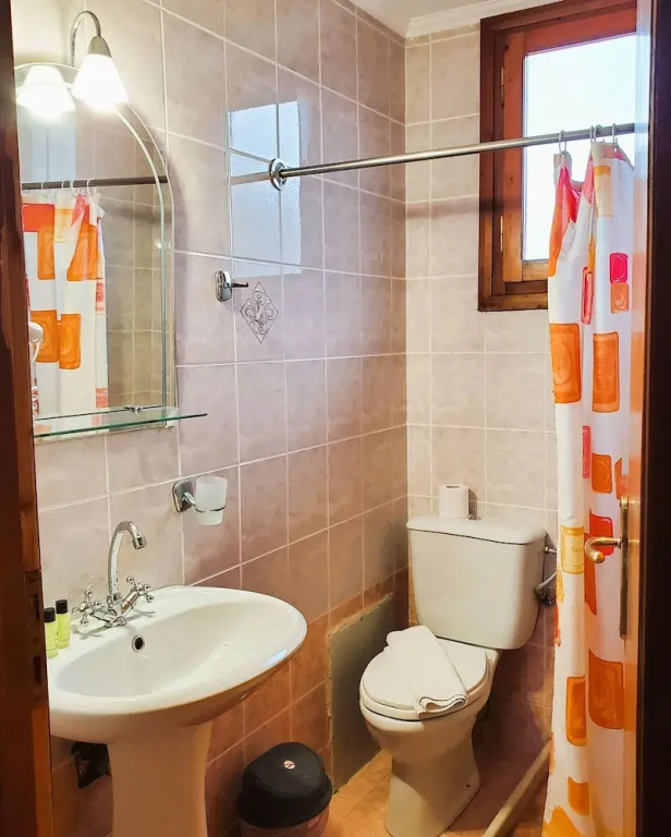 Economy Double room (full double bed)
