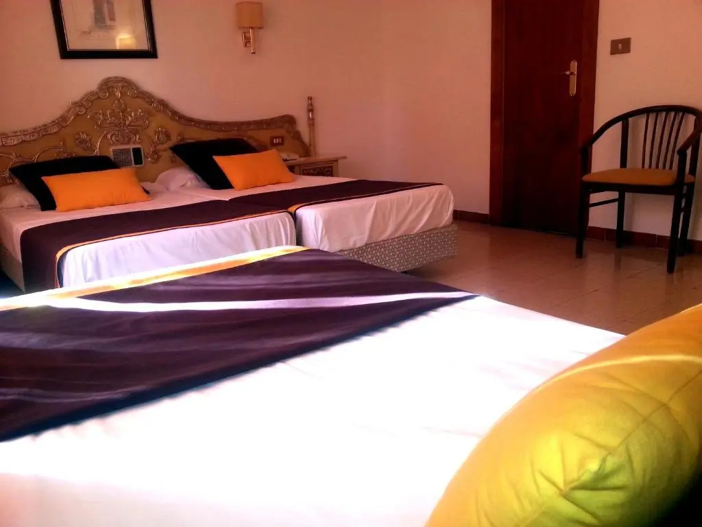 Hotel Hostal del Sol - Chambres