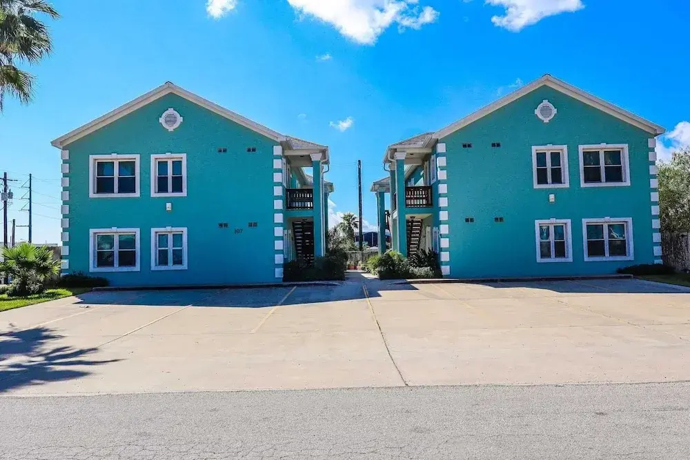 Sea Dreams 3 2 Bedroom Condo by RedAwning
