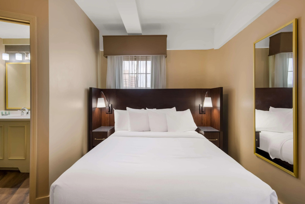 Best Western Syracuse Downtown Hotel and Suites - фото 29