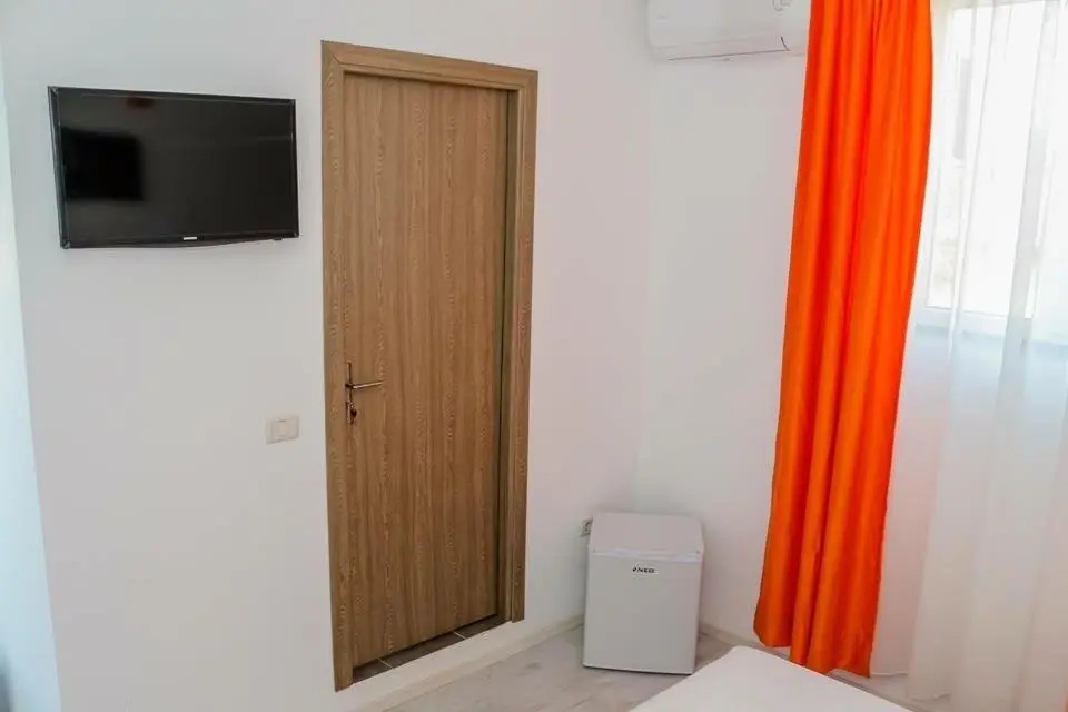 Standard Double room with balcony (full double bed)