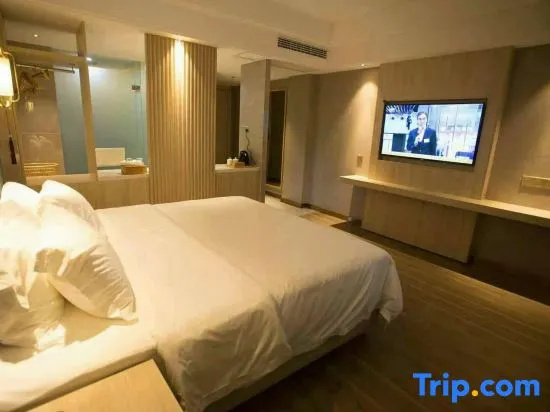 Business Double room (full double bed)