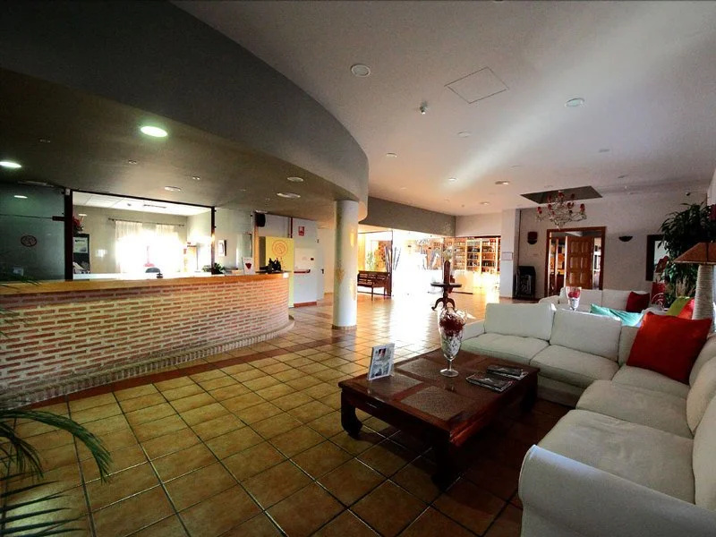 Lobby & Reception