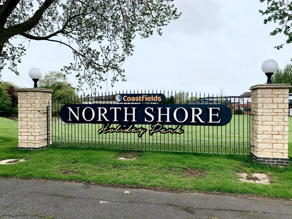 Skegness,North shore holiday park , new 8 berth caravan for rent