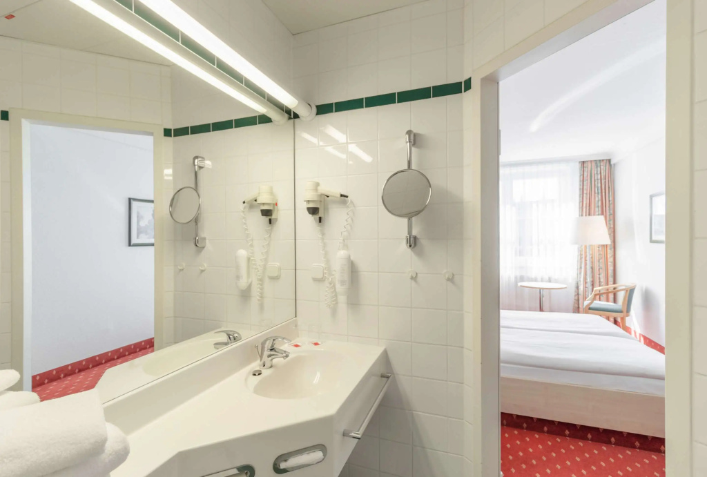 Standard Double room (full double bed)