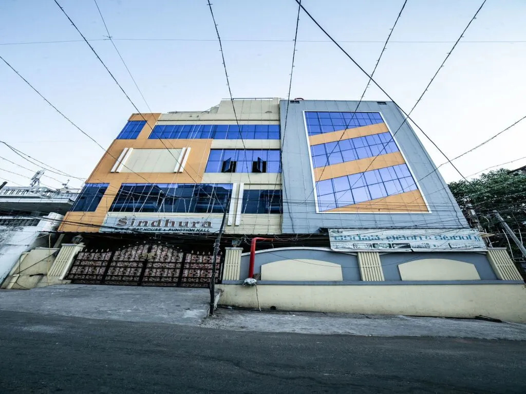 Sindhura Guest House by OYO Rooms