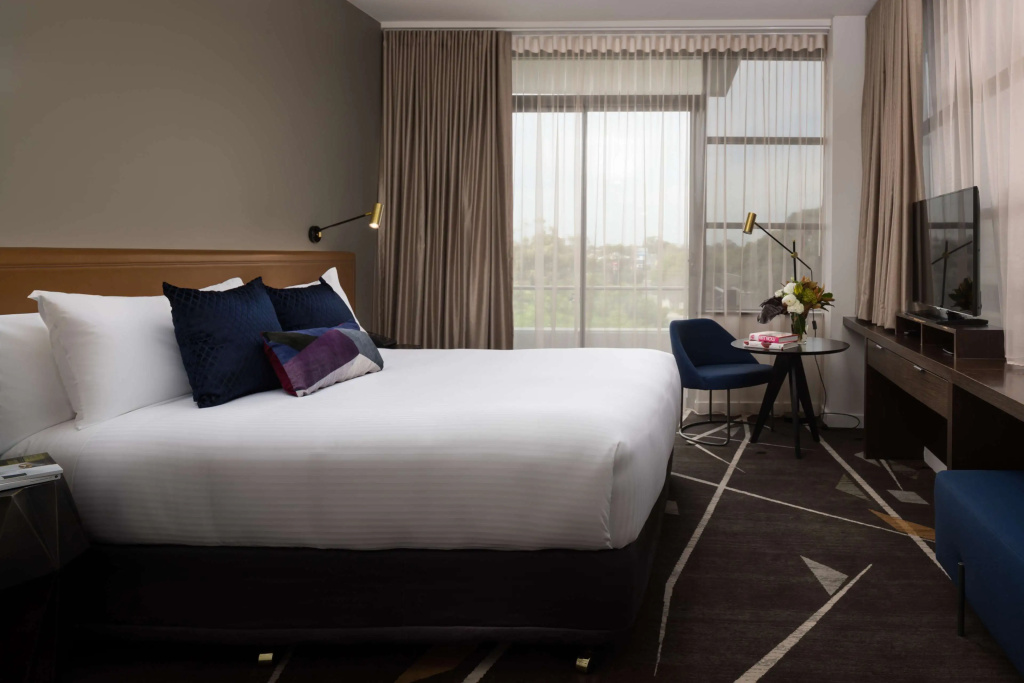 Executive Double room (full double bed)