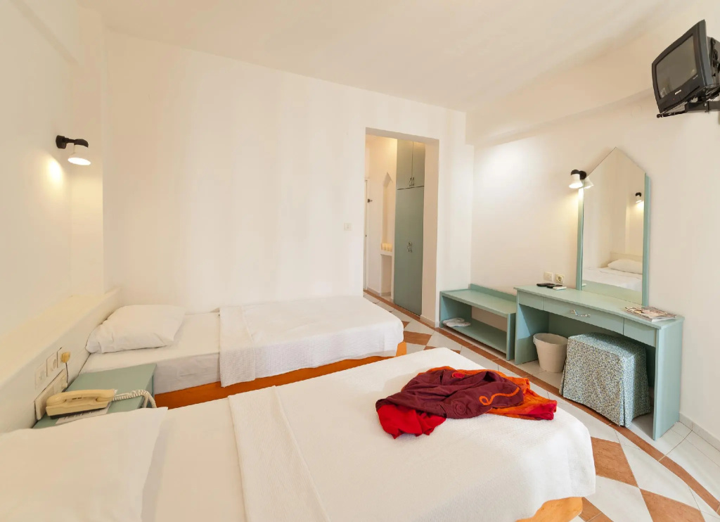 Economy room