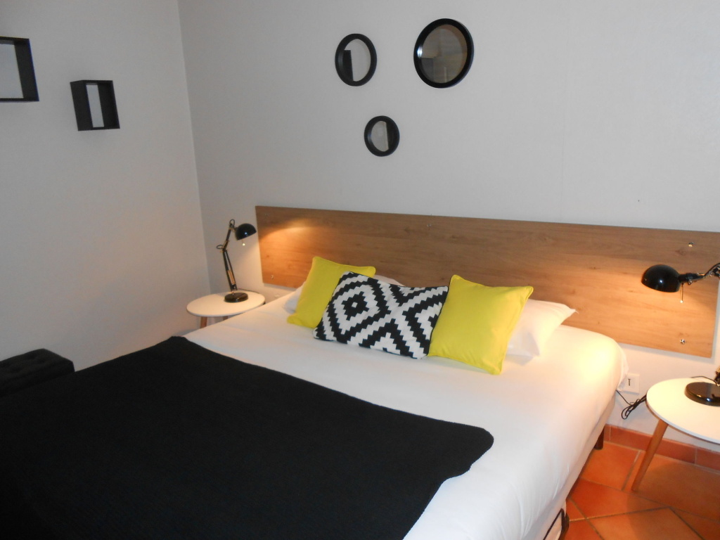 Hôtel Athena — 5