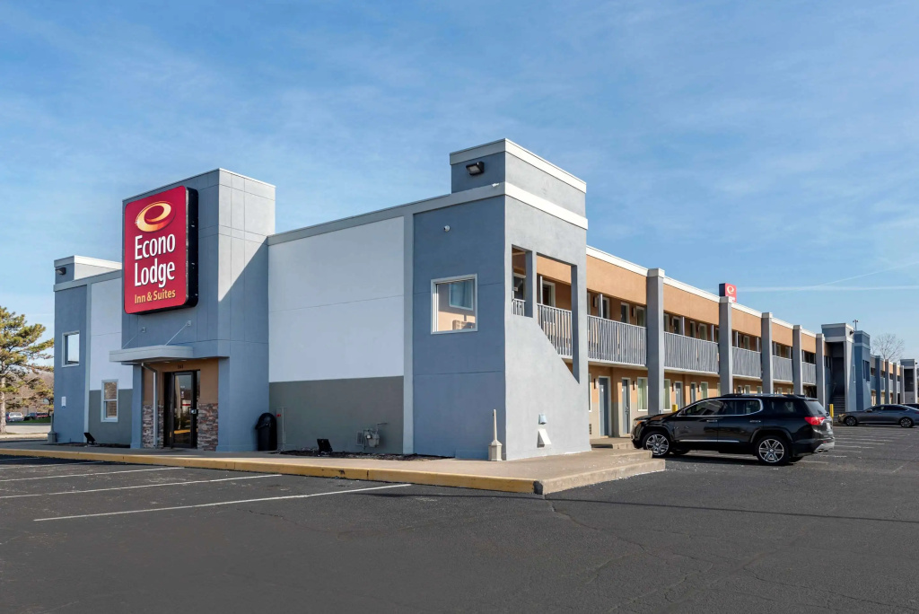 Quality Inn & Suites Columbus West