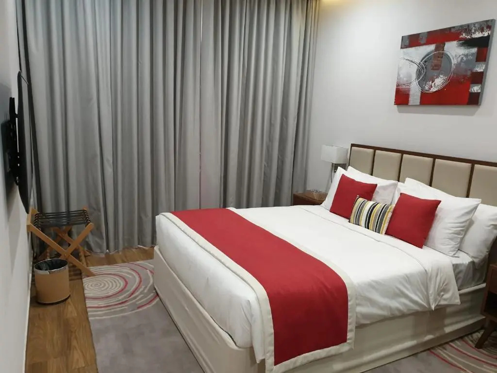 Deluxe Double room (full double bed)