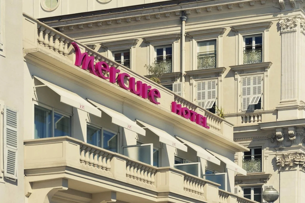 Hotel photo 1