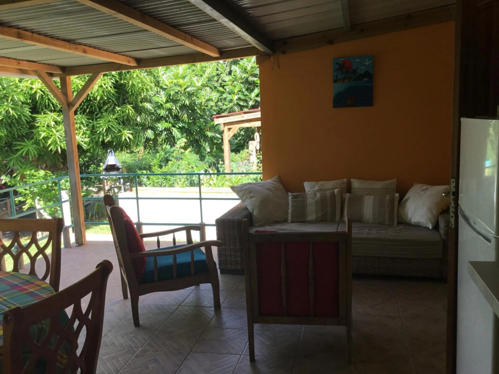 T2 avec piscine pour 2 à 4 personnes