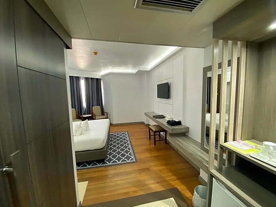 Thong Tarin Hotel - Chambres