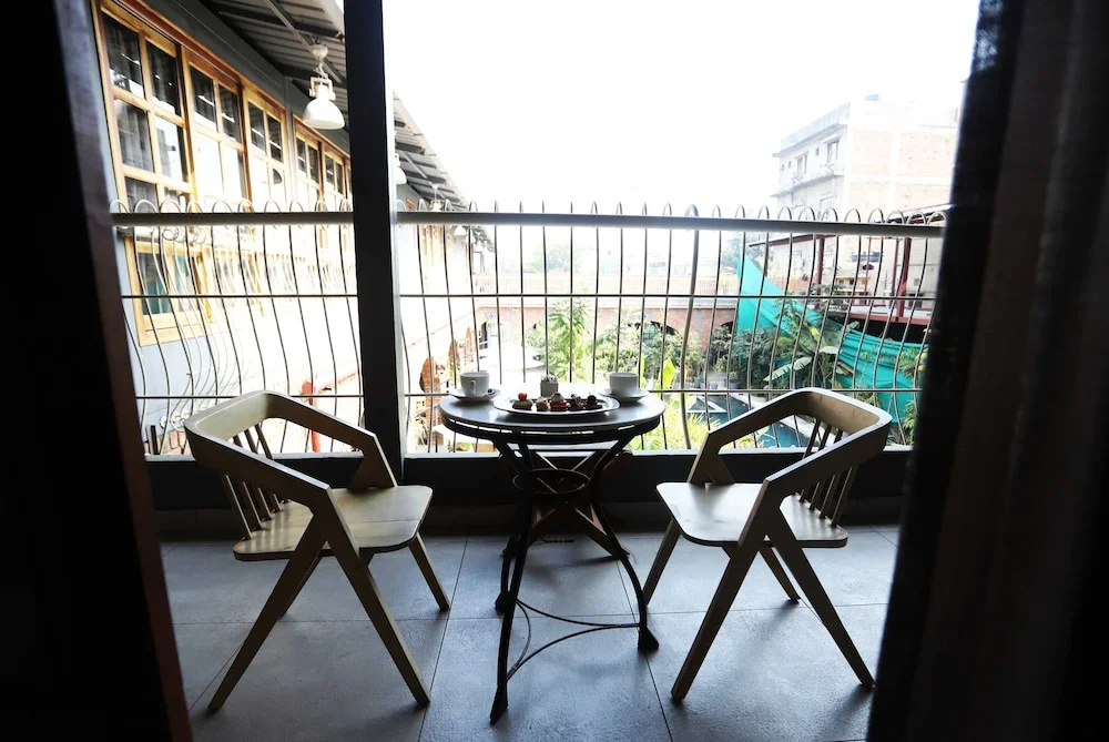 Balcony & Terrace