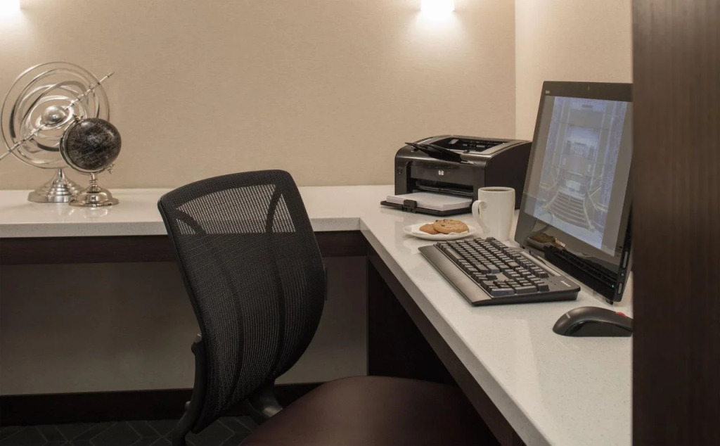 Sheraton Cavalier Calgary Hotel - фото 6